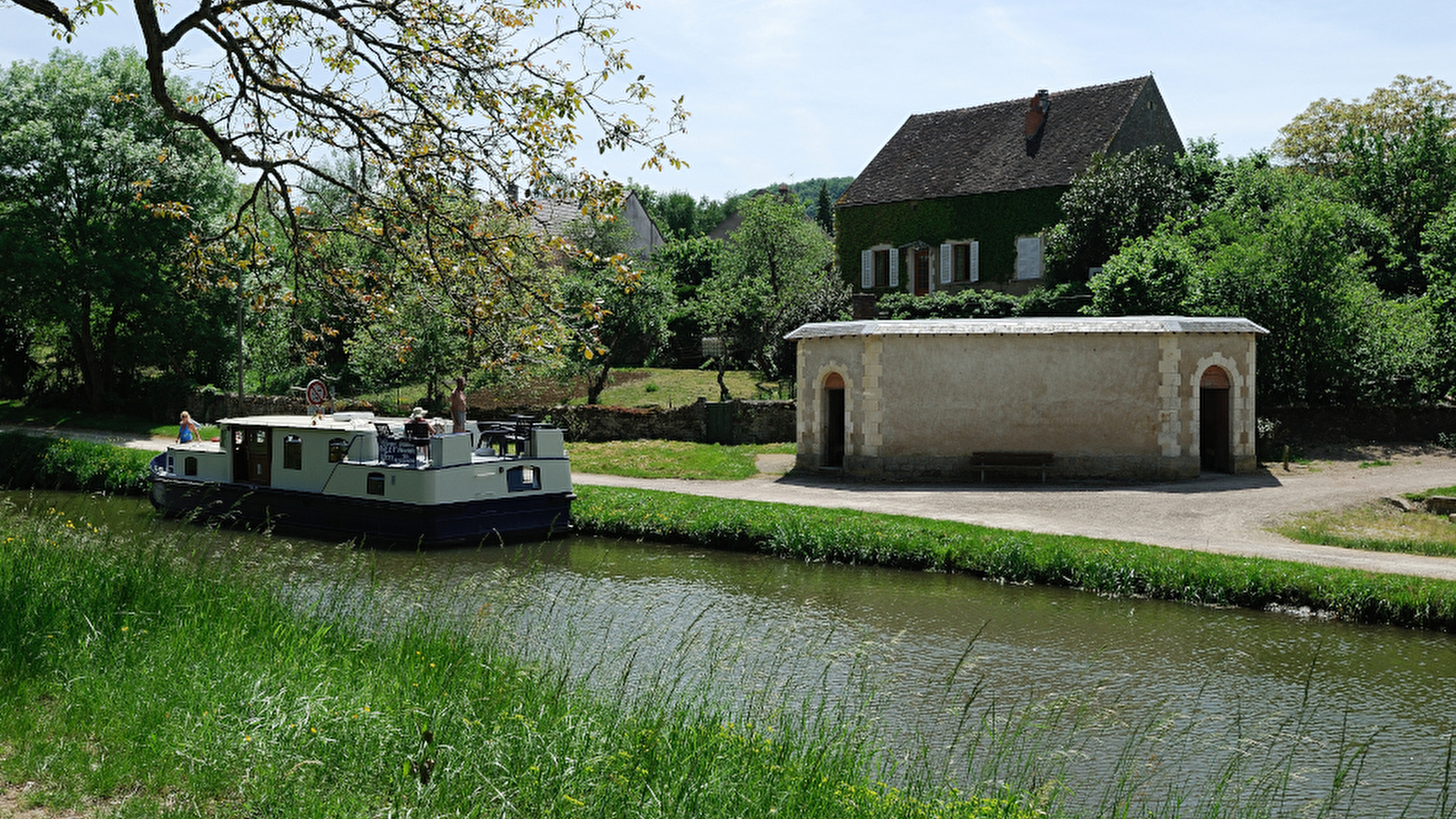 Halte nautique de Villiers-sur-Yonne