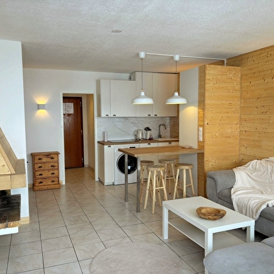 Le Lacuzon- Appartement en résidence - R472CAV00