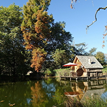 Cabanes Lacustres - Cabanes sur l'eau - Domaine du Château d'Ettevaux  - POIL