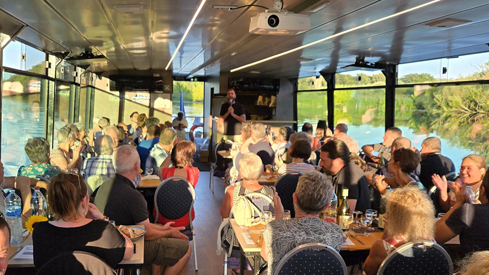 Croisière sur la Saône - Apéritif dinatoire - Quiz & blind test