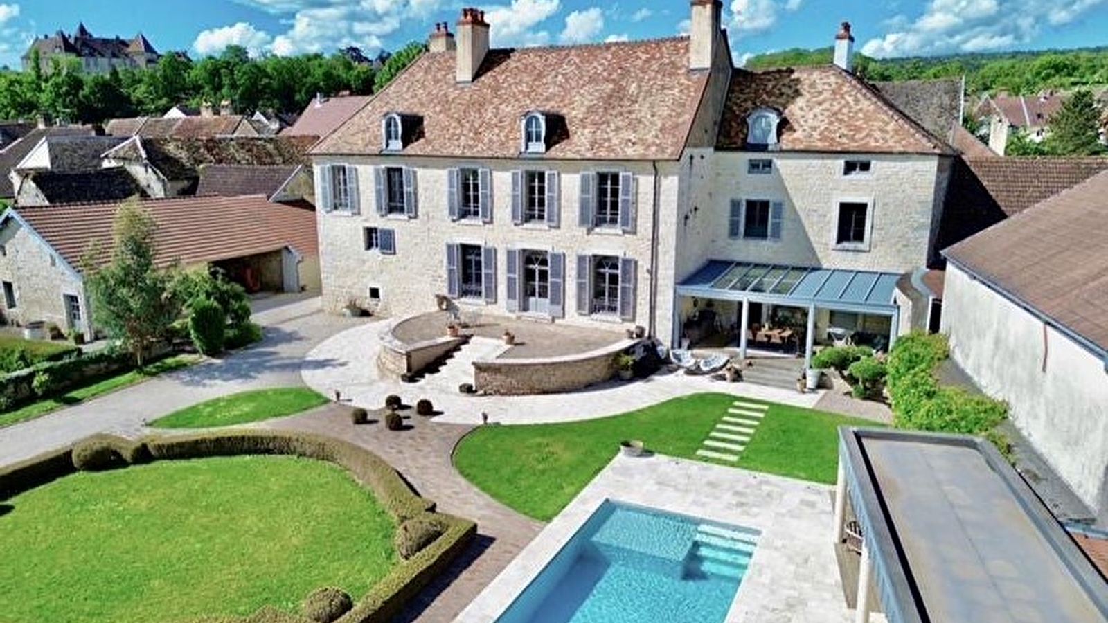 La demeure des Monts de Gy 