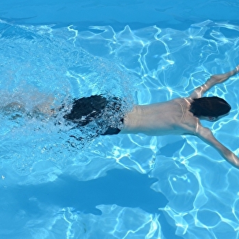 Nocturne à la piscine - CERCY-LA-TOUR