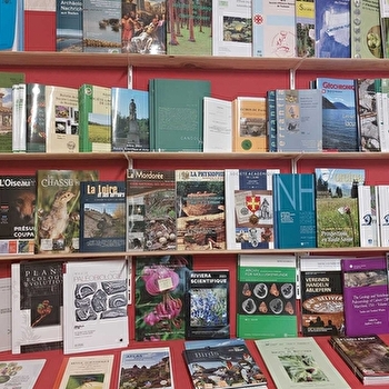 À la découverte de la bibliothèque de la SHNA - Journées Européennes du Patrimoine - AUTUN