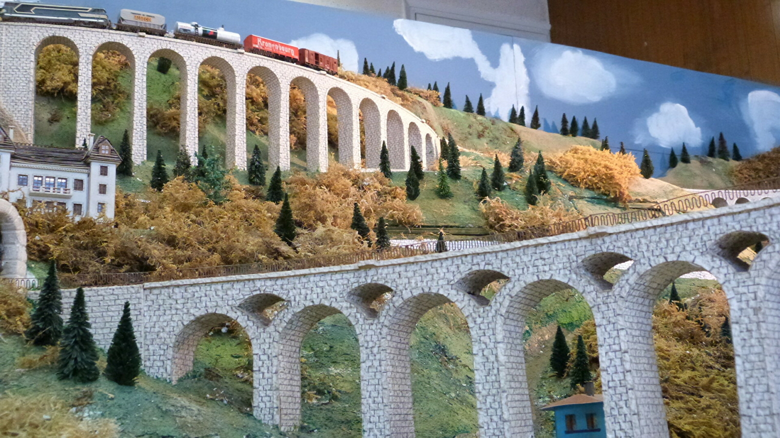 Exposition de la maquette des viaducs