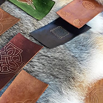 Atelier créatif 'Création d’un marque-page en cuir' - MALAIN