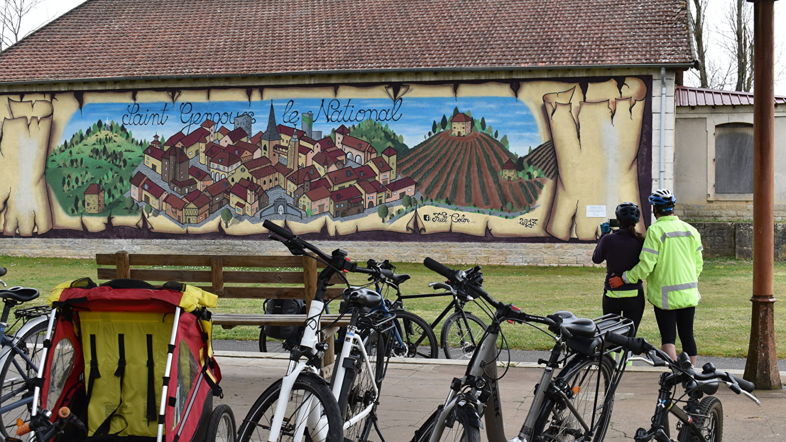 Les Vélos de Saint-Gengoux entre Mâconnais et Chalonnais 