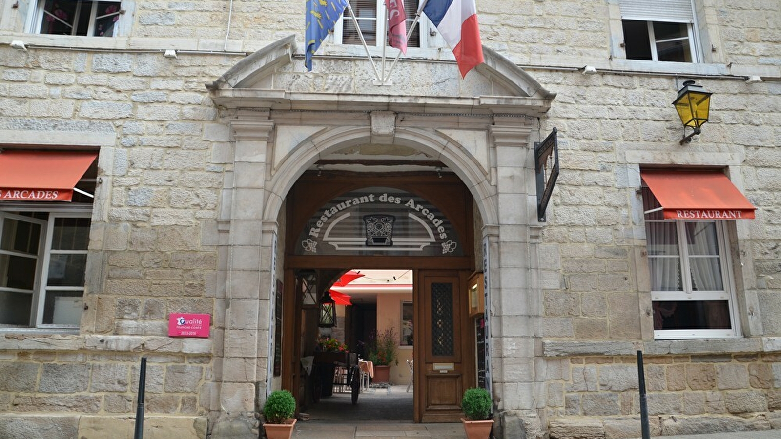 Les Arcades