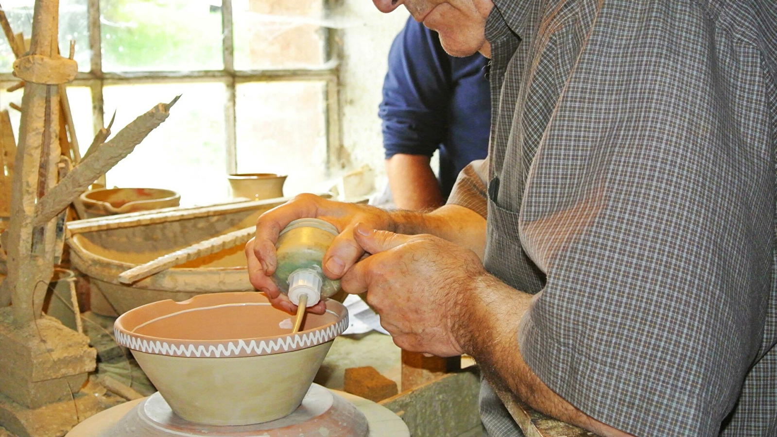 Atelier de poterie traditionnelle de Boult