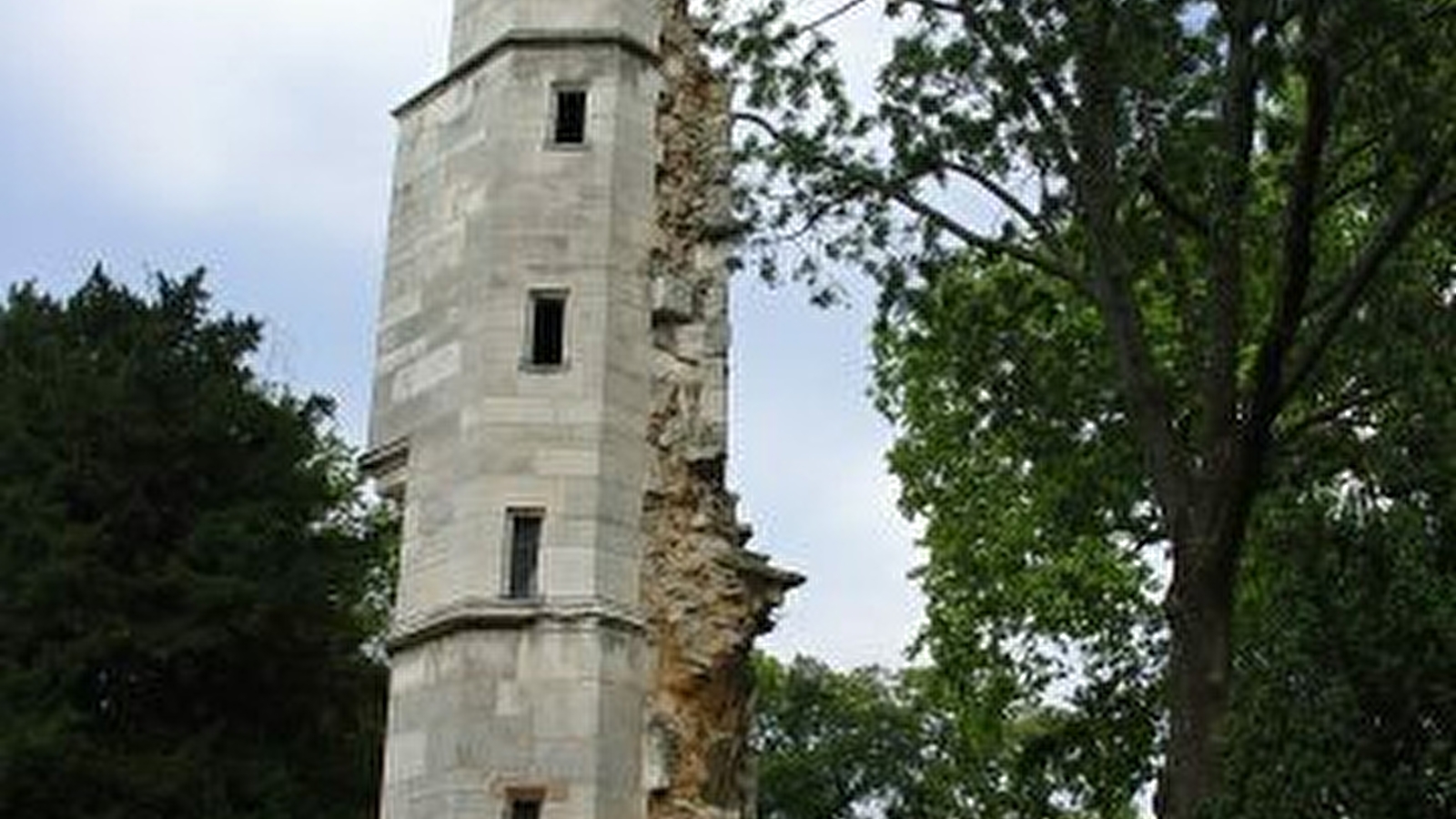 Le Puits de Moïse et la Chartreuse de Champmol