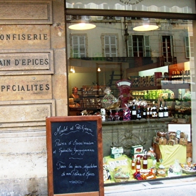 Mulot et Petitjean - Place Notre Dame