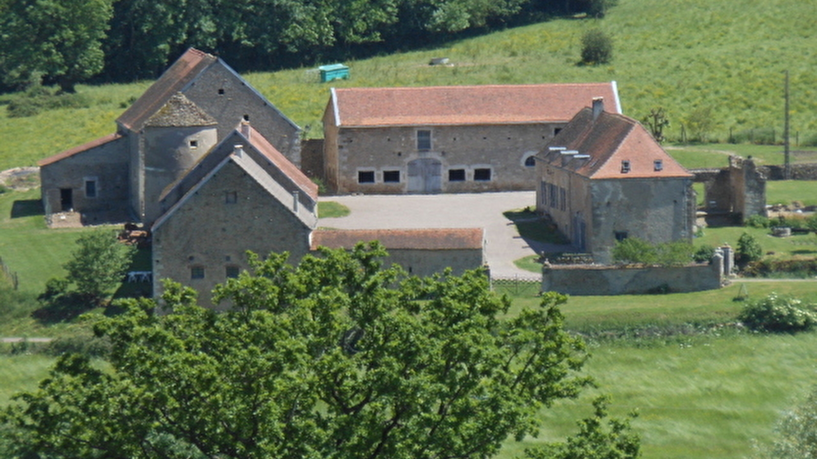 La Tour de Giry - chambres d'hôtes