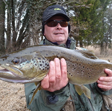 Bourgogne Pêche François Deline moniteur guide de pêche professionnel