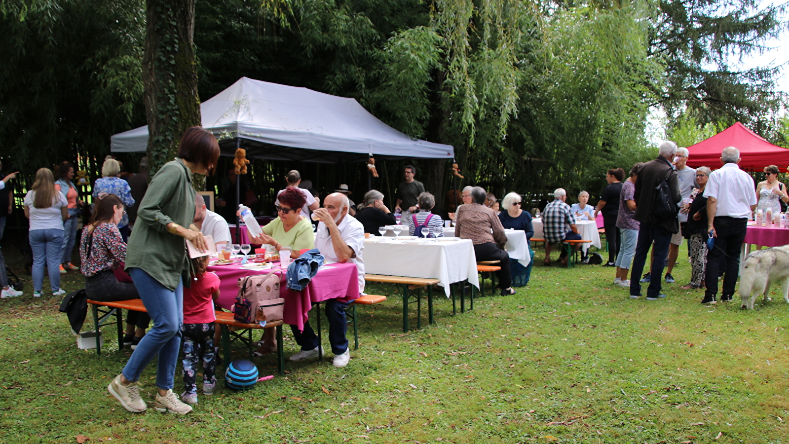 TEDDY BEARS PICNIC