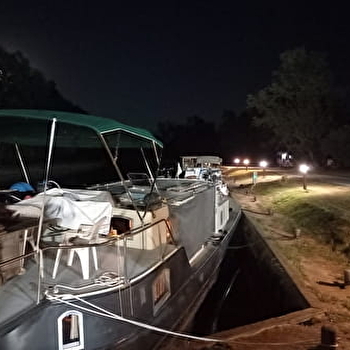 Halte Nautique de Fleury-sur-Loire et son restaurant - FLEURY-SUR-LOIRE