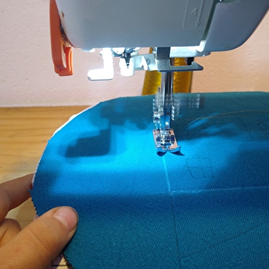 Couture créative pour enfant : Dessiner à la machine à coudre