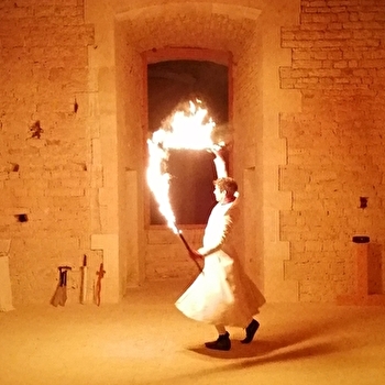 Le repère de Mélusine - Spectacle nocturne - CRUZY-LE-CHATEL