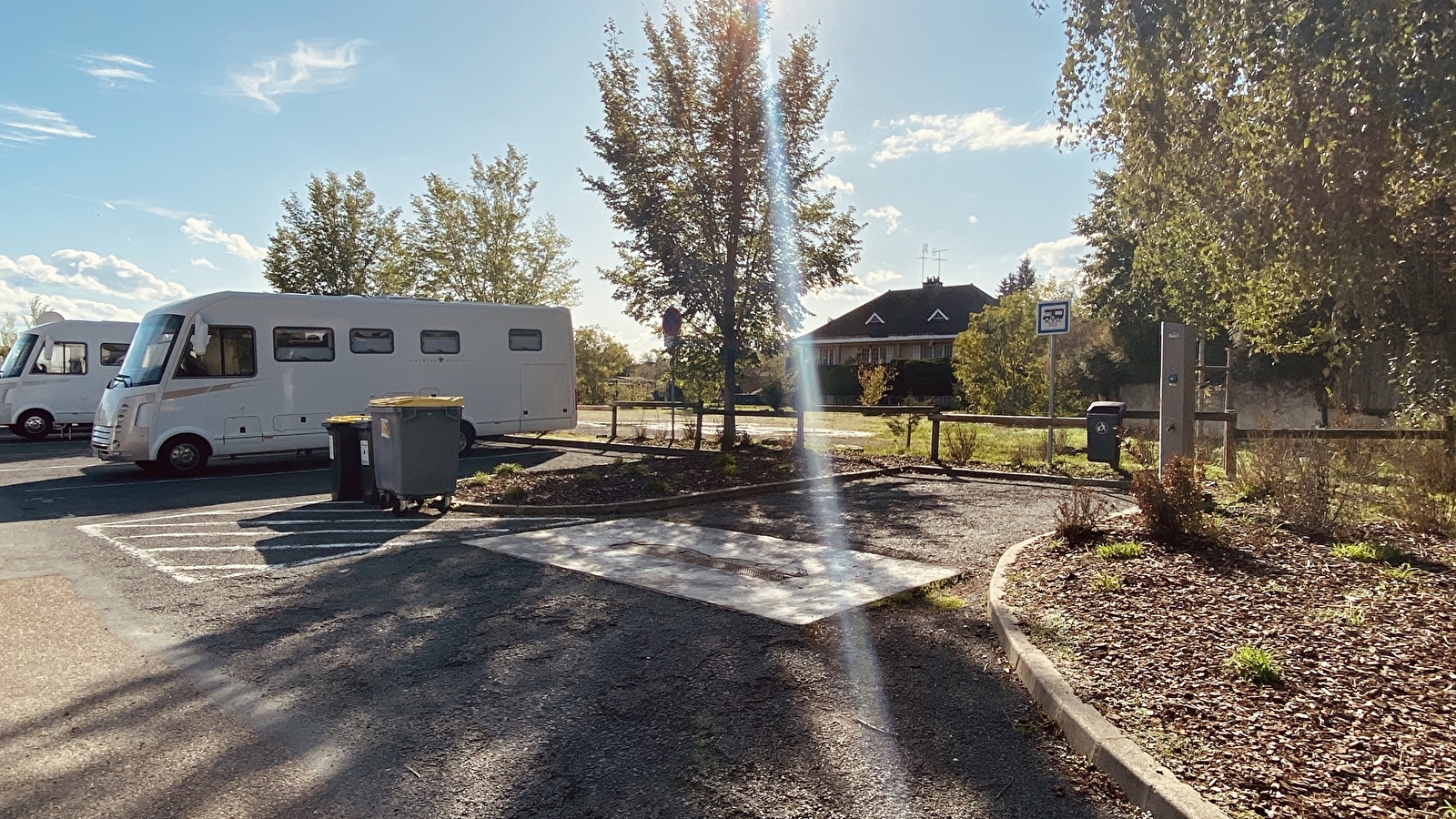 Aire de Stationnement et de Service pour Camping-Car