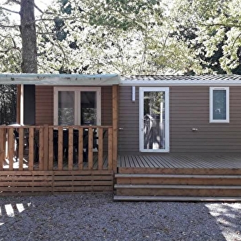 Chalets, Mobilhomes et Coco Sweet du camping de l'Etang du Merle - CRUX-LA-VILLE