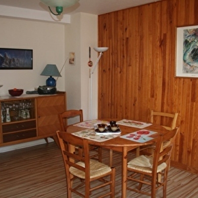 Felix Peclet- Appartement en résidence - P613FUR00