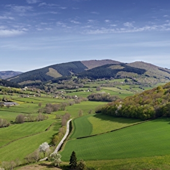 Circuit entre roches et Mont Beuvray - LAROCHEMILLAY