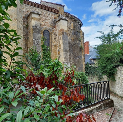 Eglise et crypte Saint-Aré