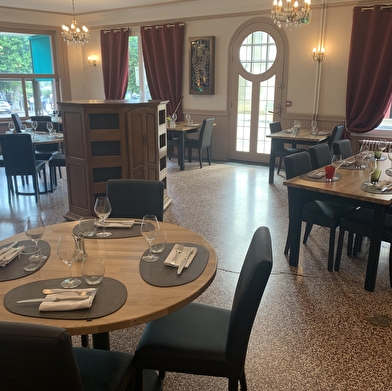 Hôtel-Restaurant Les Trois Maures