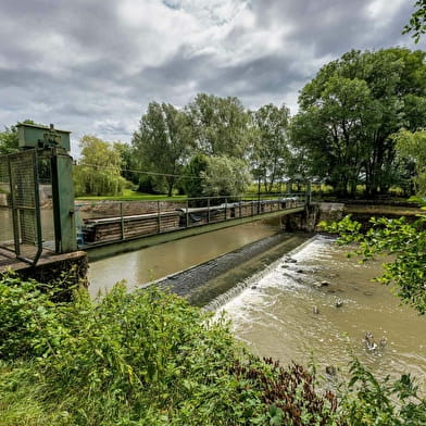 Le Canal du Nivernais de Châtillon-en-Bazois à l'écluse de Fleury