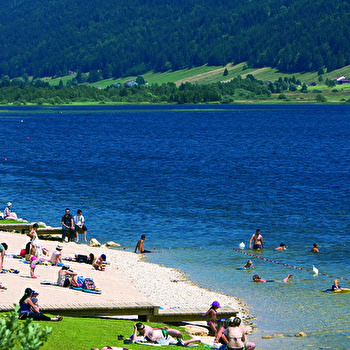 Baignade au lac des Rousses - LES ROUSSES