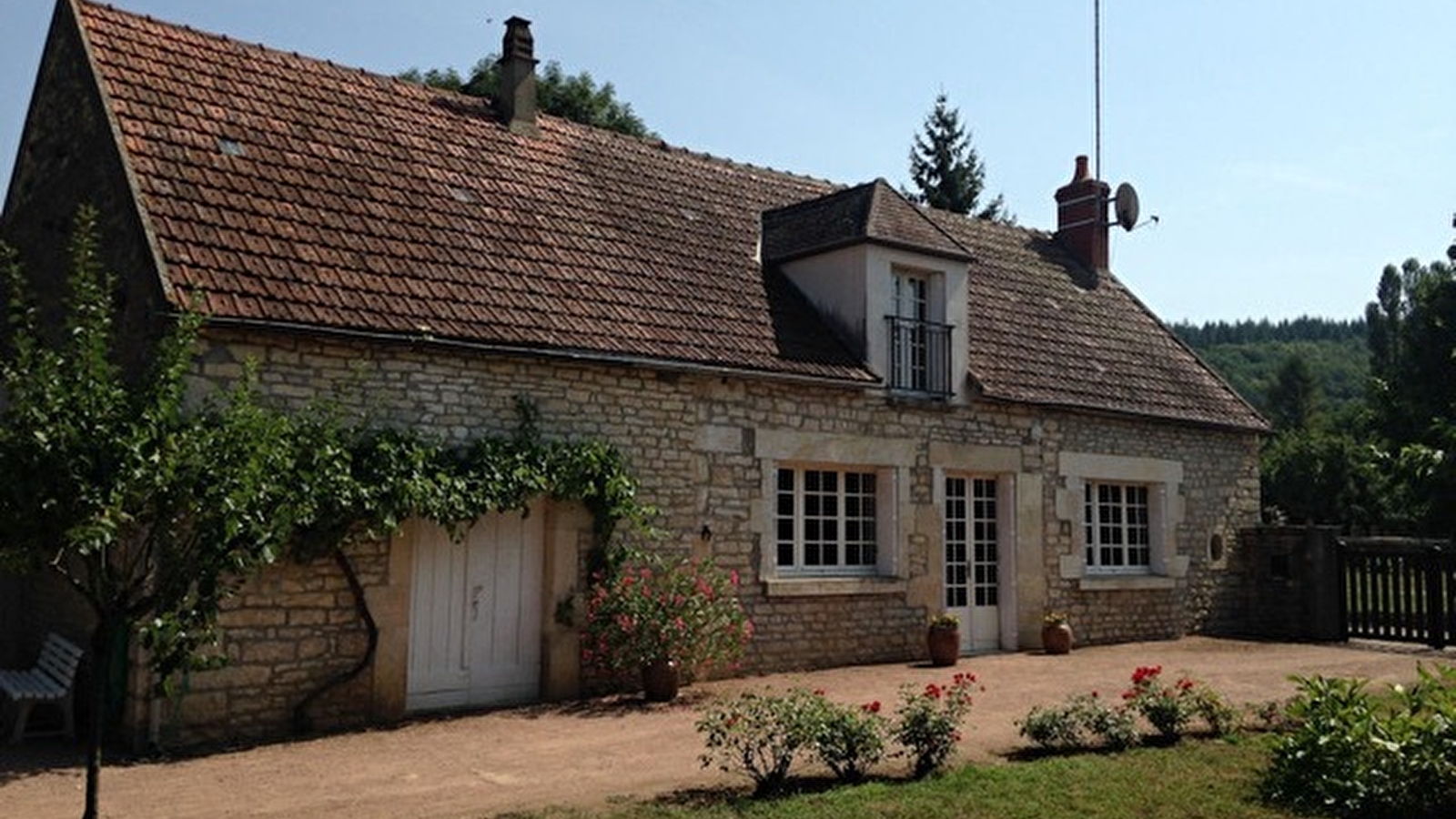 Maison et jardin au calme