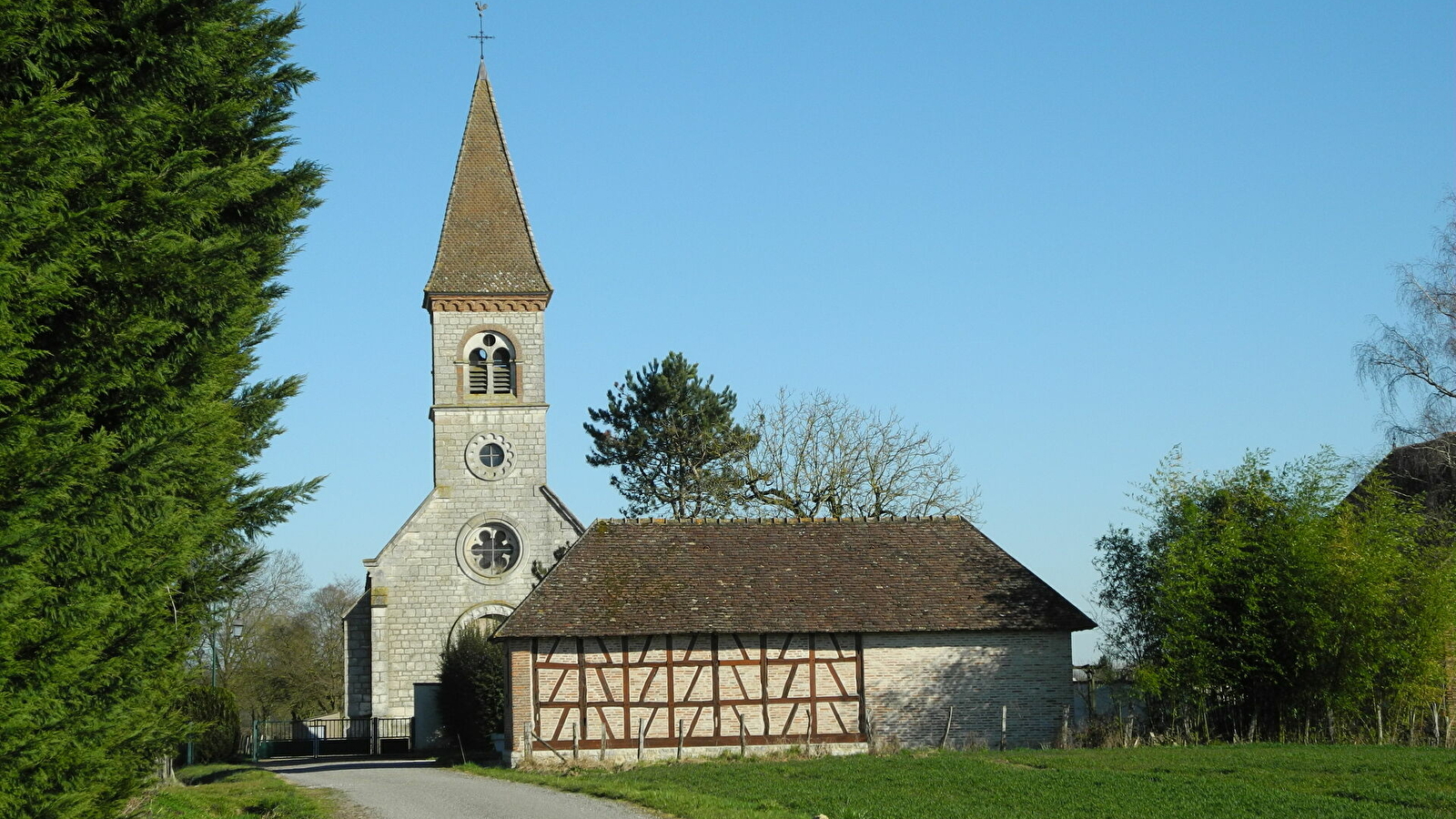 Eglise de la Nativité de la Vierge 