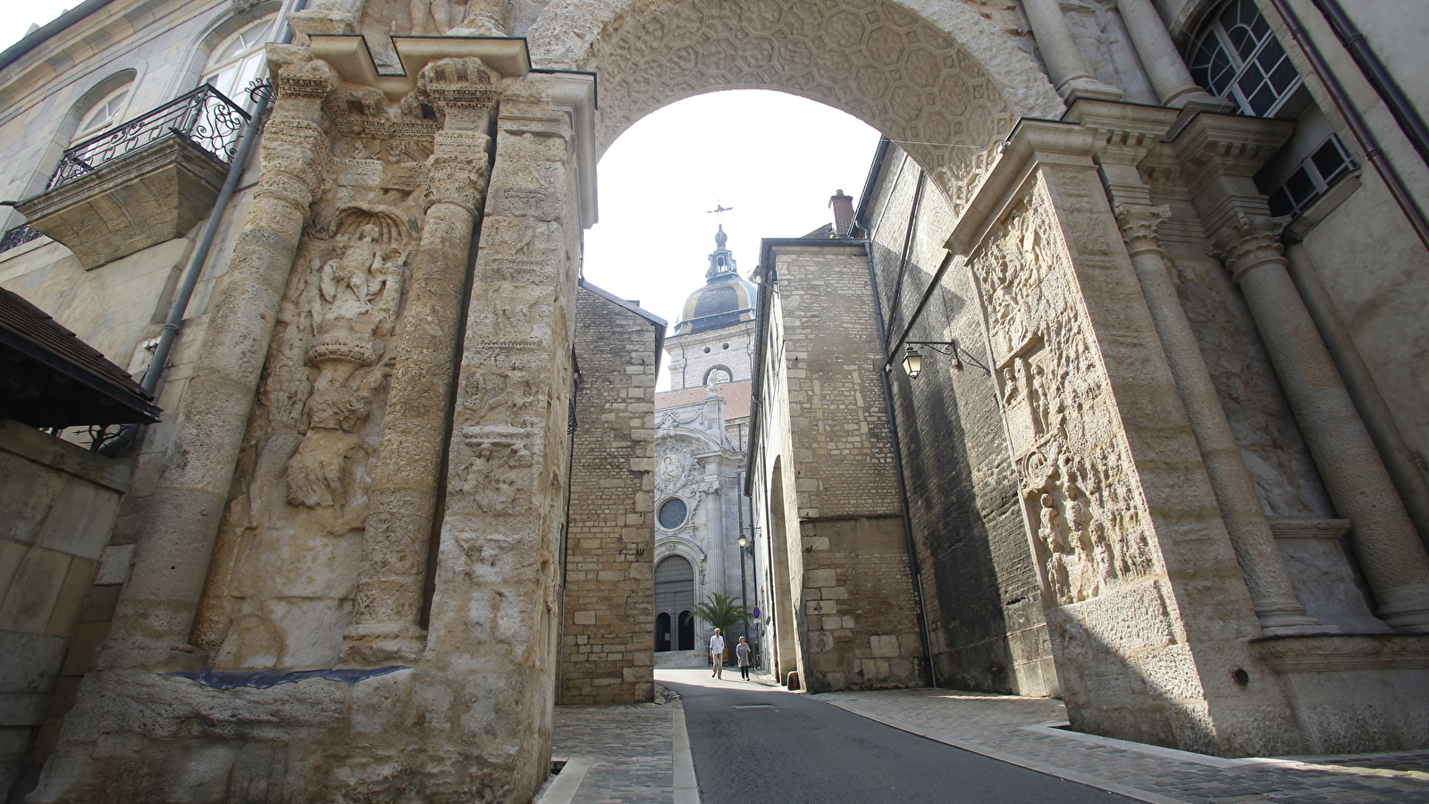 Besançon au siècle des Lumières : le retour à l'antique
