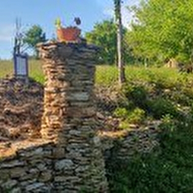 Découverte de l'Église, voie romaine et circuit des cabordes Montagna-le-Reconduit
