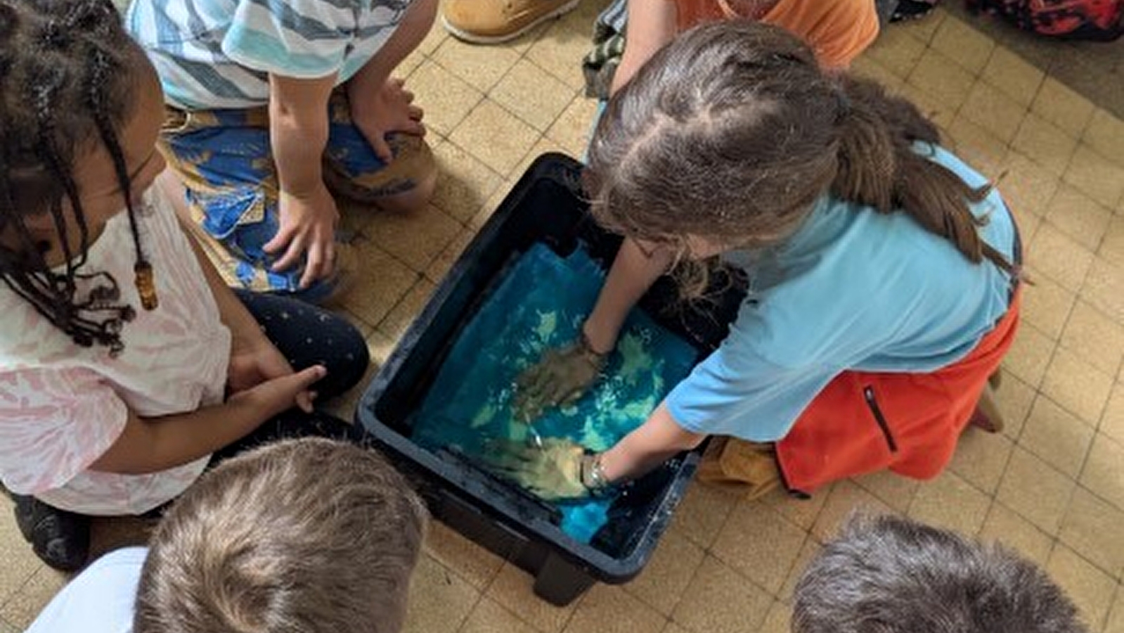 Mains magiques, l’atelier des 6-11 ans