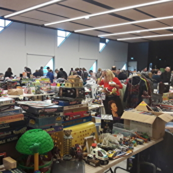 Bourse aux loisirs, jouets et vide dressing - DECIZE