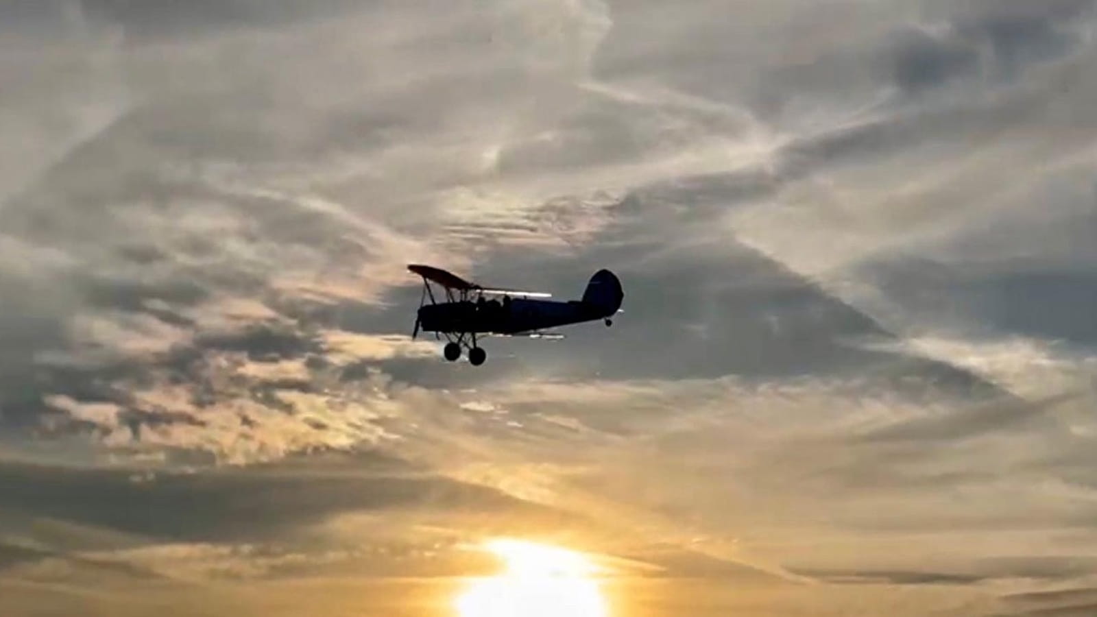 MB Aéro - baptêmes de l'air en biplan Stampe SV4-RS