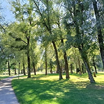 Parc de la promenade du Doubs - VOUJEAUCOURT