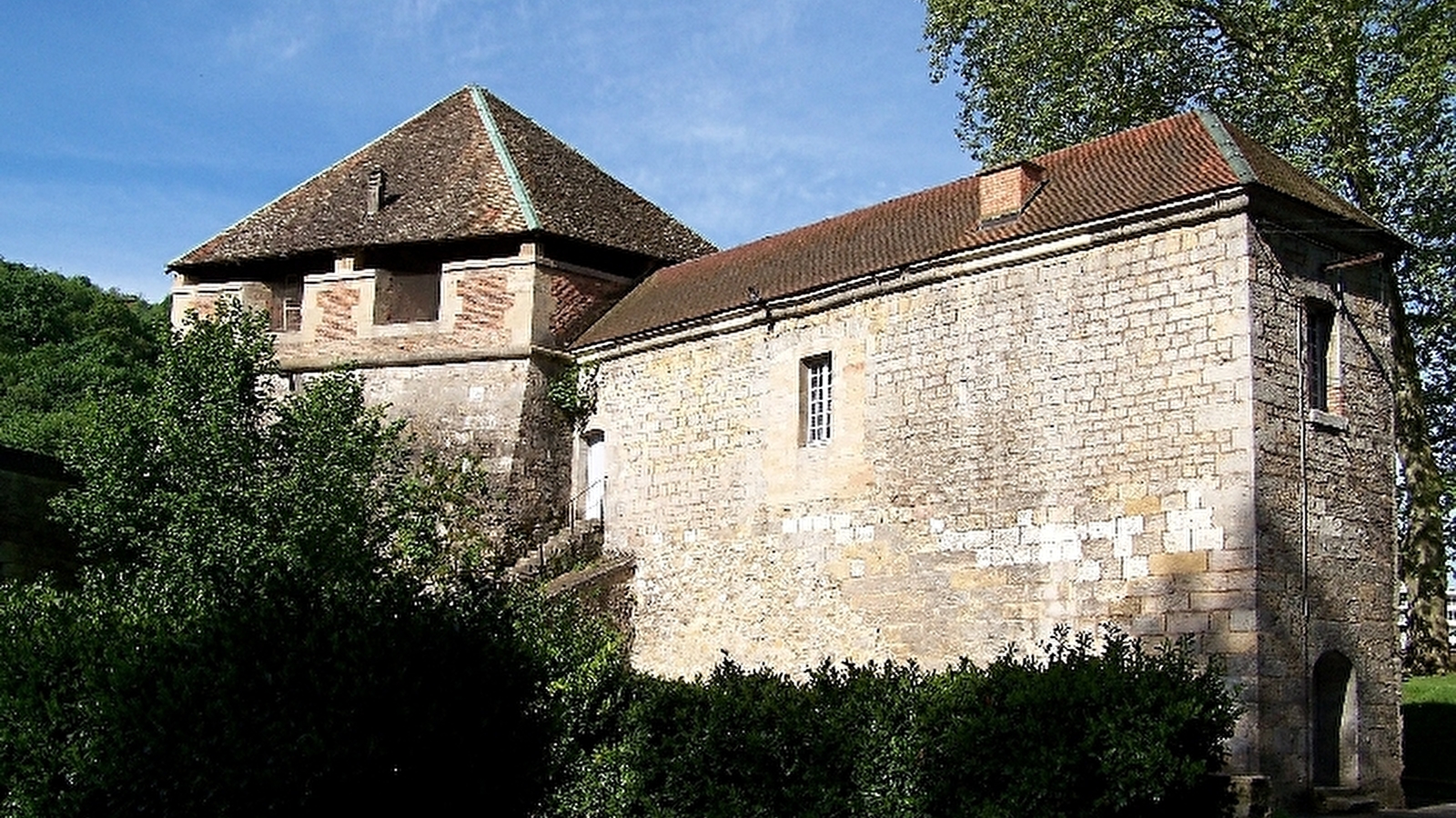 Tour à tour : Circuit - Tours bastionnées