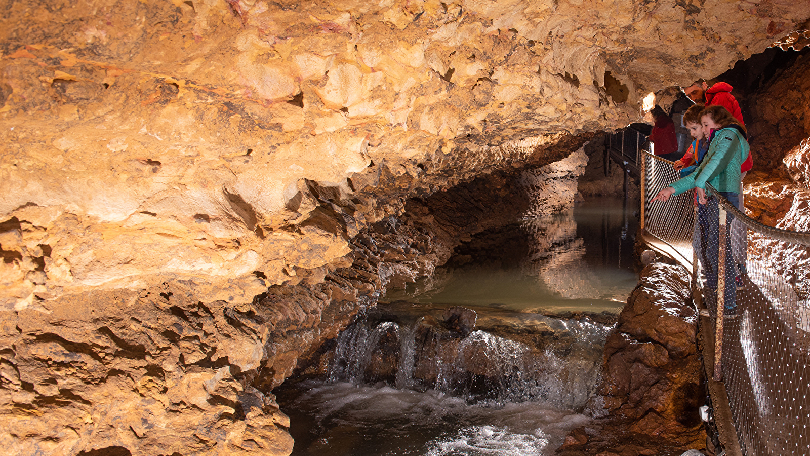 Grottes d'Azé