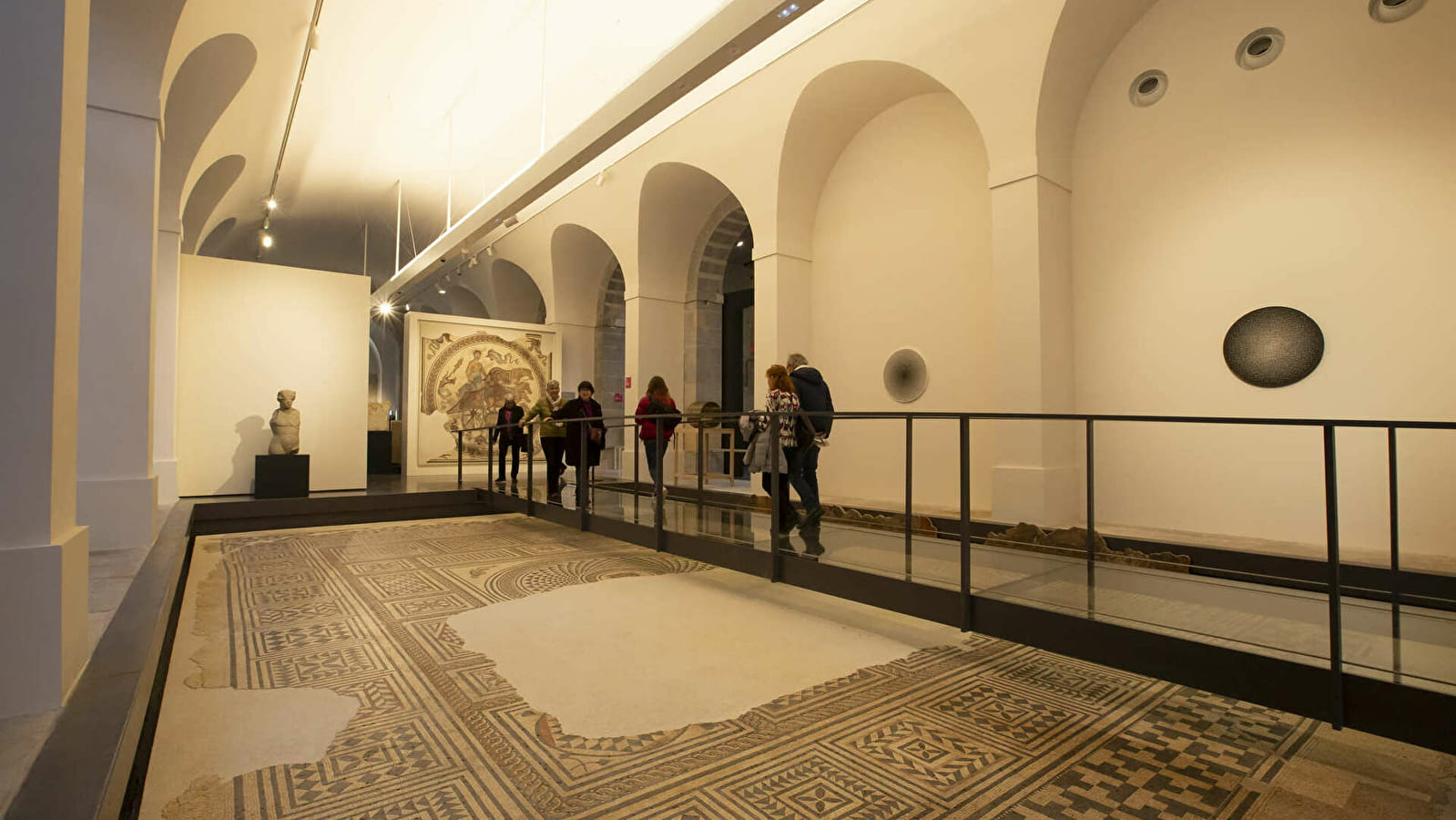 Les mosaïques gallo-romaines de Besançon / Circuit n°1 : Du musée des Beaux-Arts au Collège Lumière   