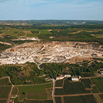 La pierre de Bourgogne : de la carrière à l’atelier - COMBLANCHIEN