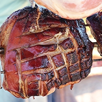 Jambon à la broche - MONTAMBERT
