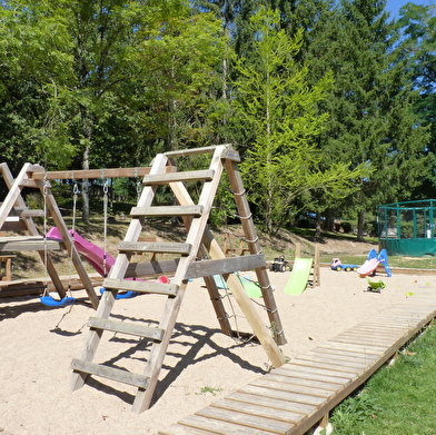  Camping Manoir de Bezolle