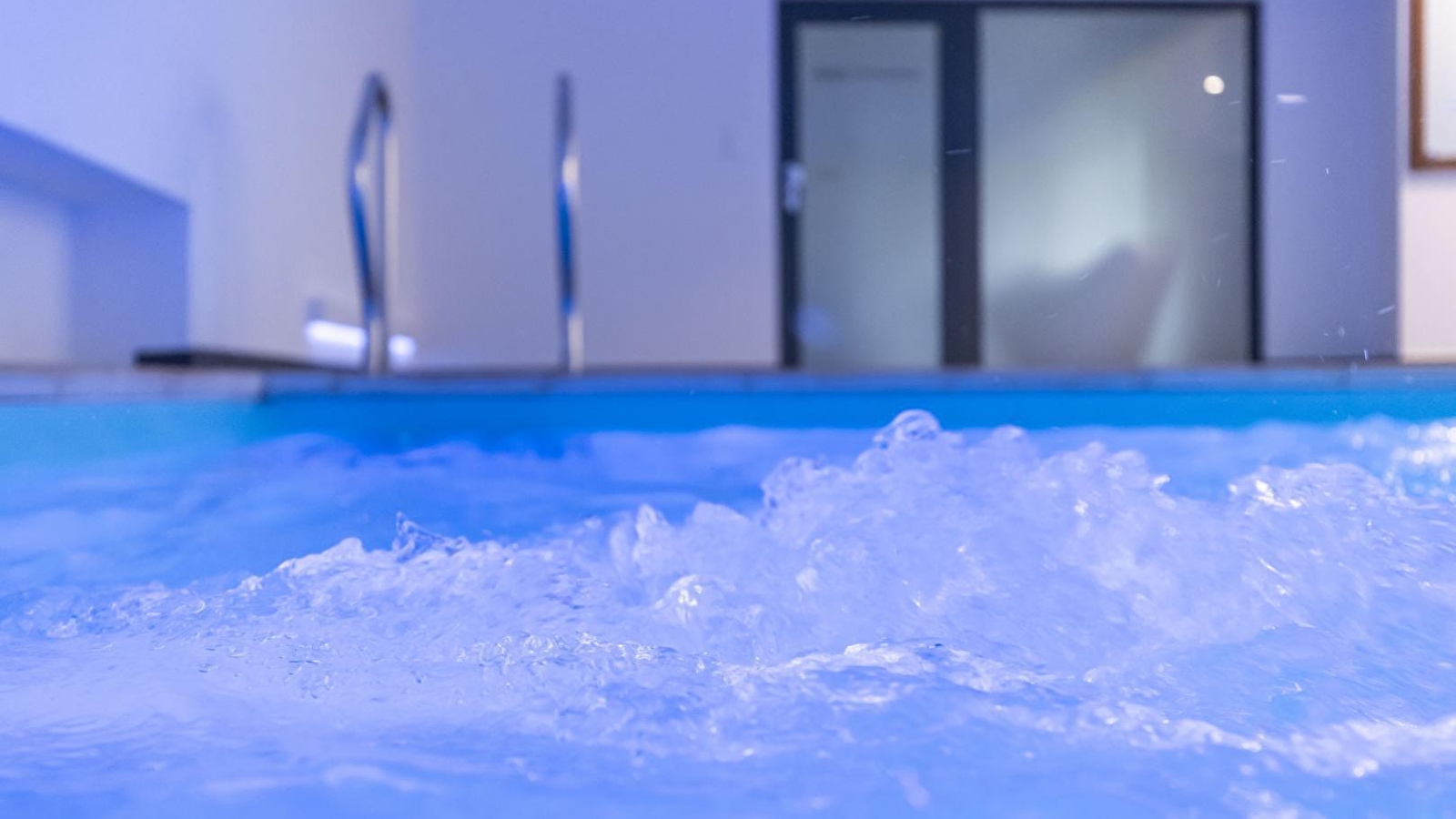 Maison atHOme - Gîte luxe avec piscine intérieure