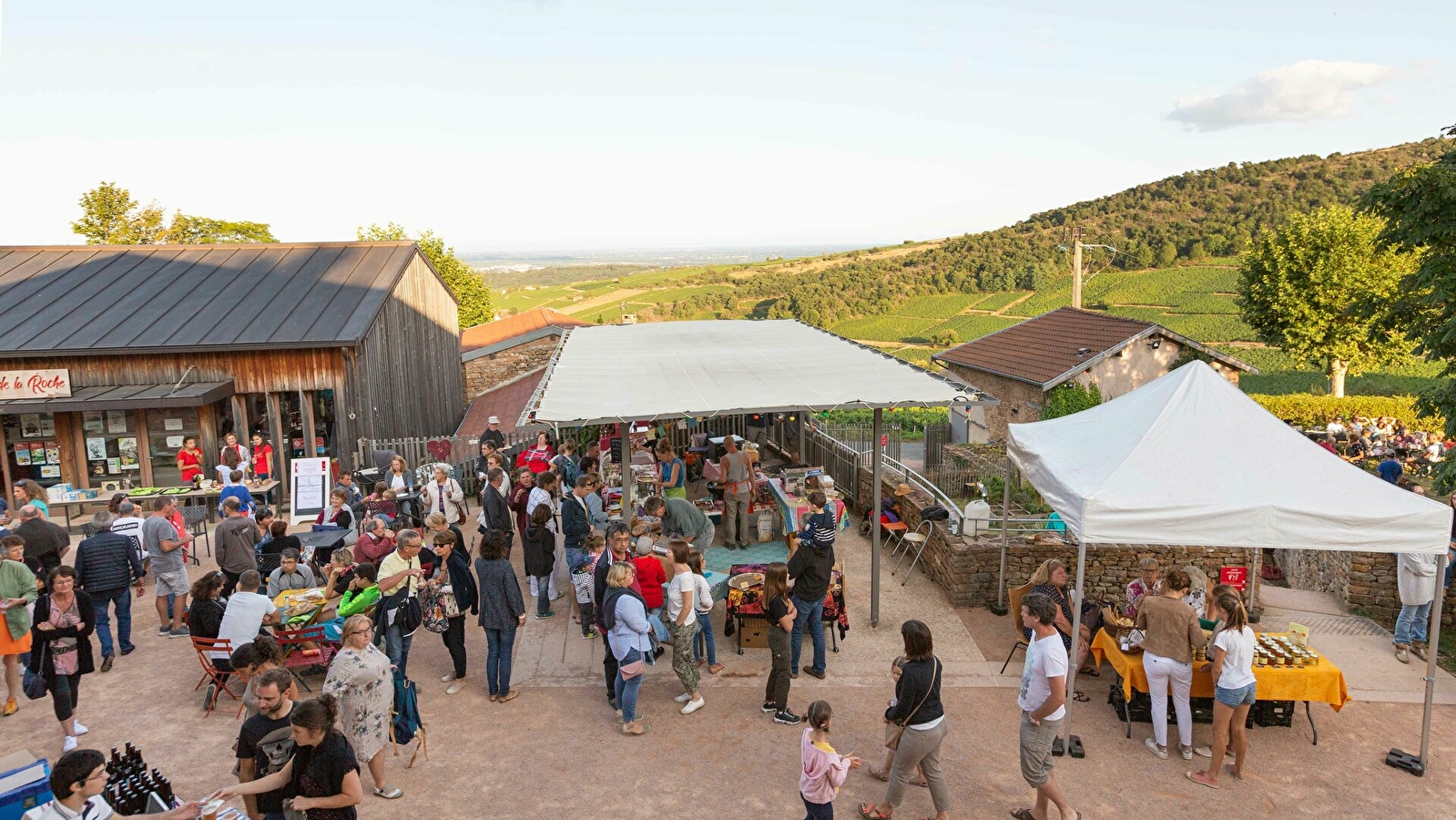 Le temps des vendanges : marché gourmand et bal folk