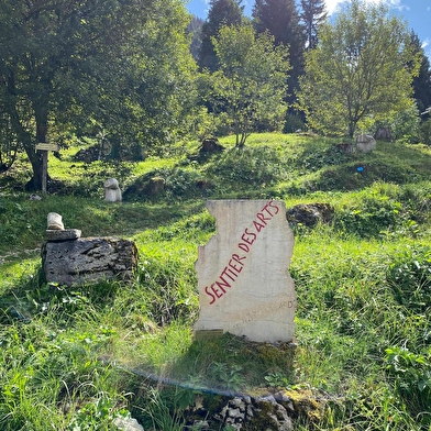 Randonnée itinérante : Mijoux - Confort par la Haute Chaîne du Jura