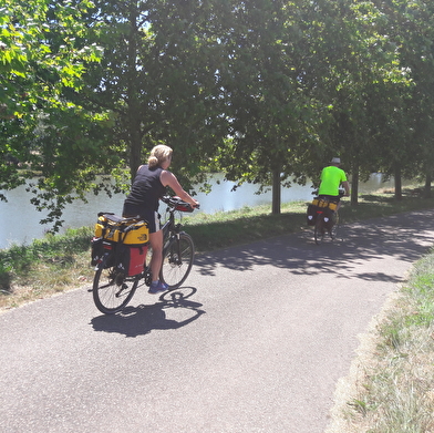 La Véloroute du Canal du Nivernais (V51)