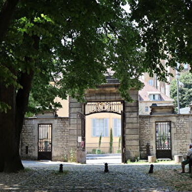 Square des Bénédictins