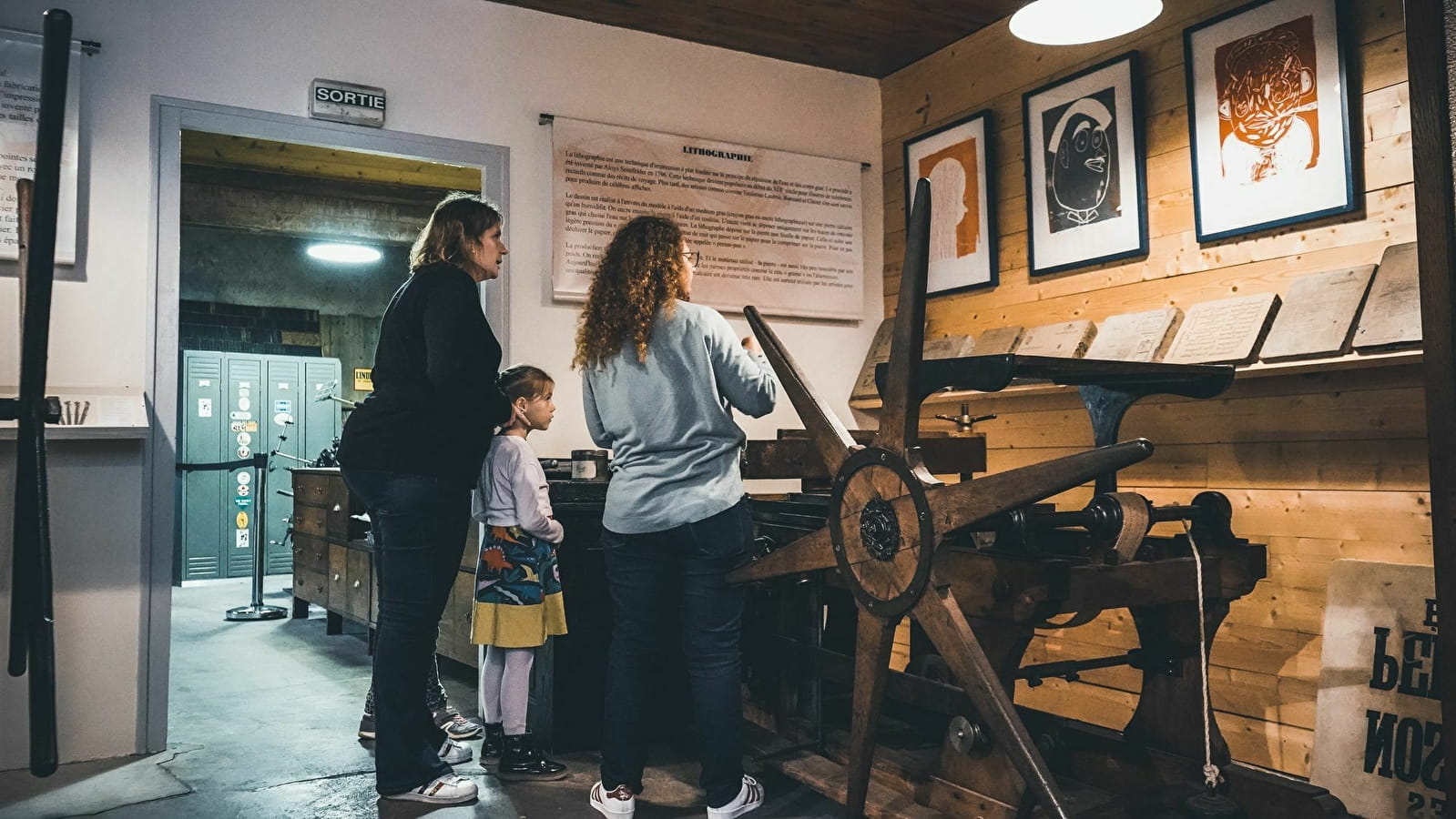 En famille au musée : Tampons et pattes de mouche