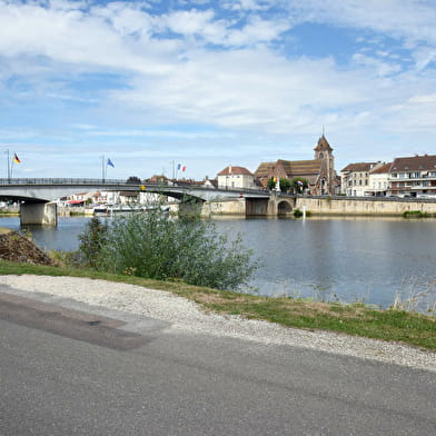Le village de Saint-Jean-de-Losne se pare pour les Jeux Olympiques 2024