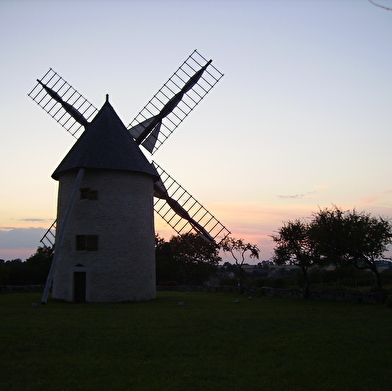 Le Moulin à Vent